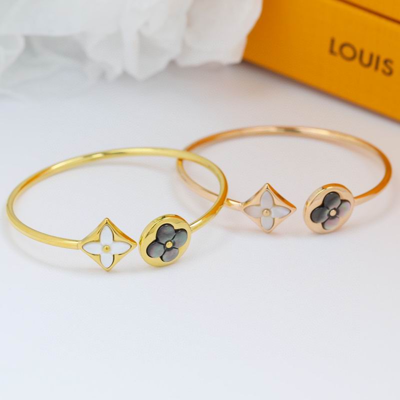 LV Bracelet 04yxh61